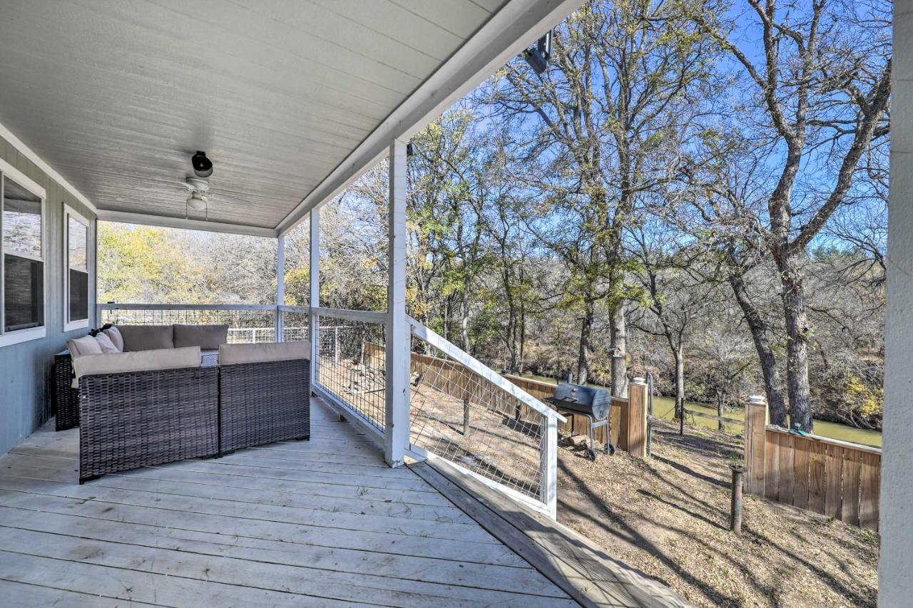 Bright Brownwood Home With On-Site River Access! Exterior photo